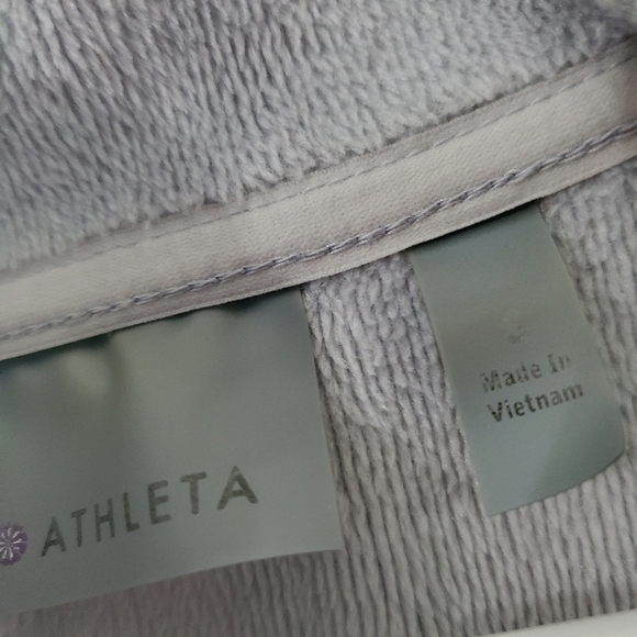 Athleta Cozy Karma Asymmetrical Pullover Sweater Size Small - Picture 11 of 16